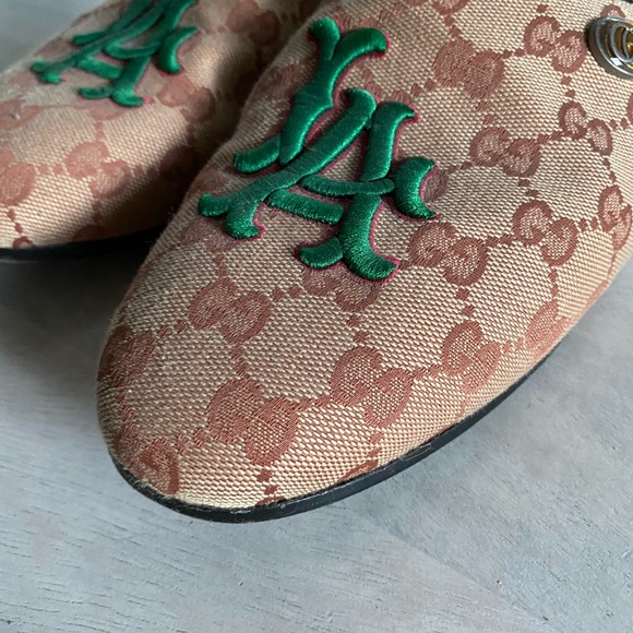 Men’s Gucci Slides - Picture 11 of 14